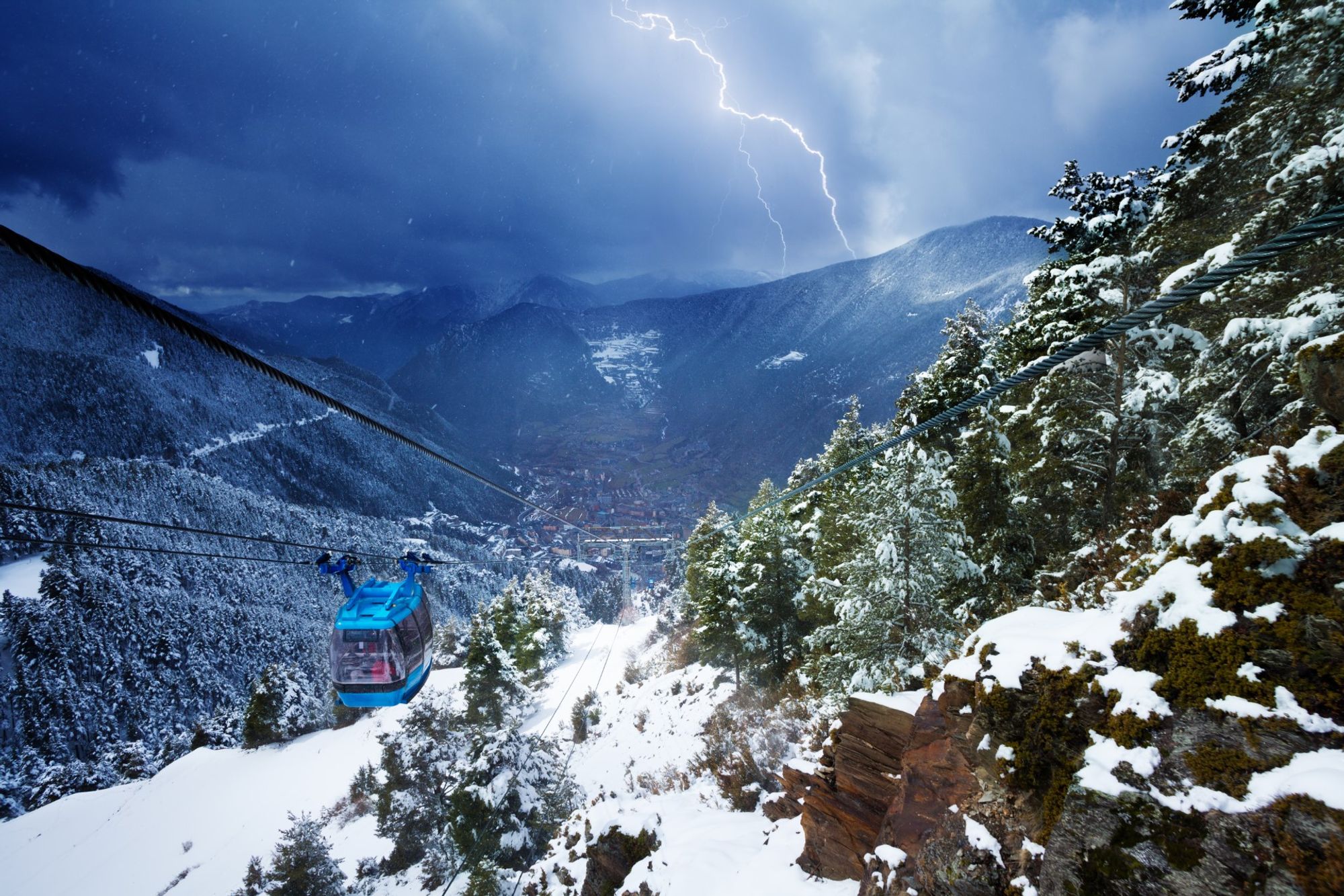 Encamp Av. de Joan Martí station binnen Encamp, Andorra