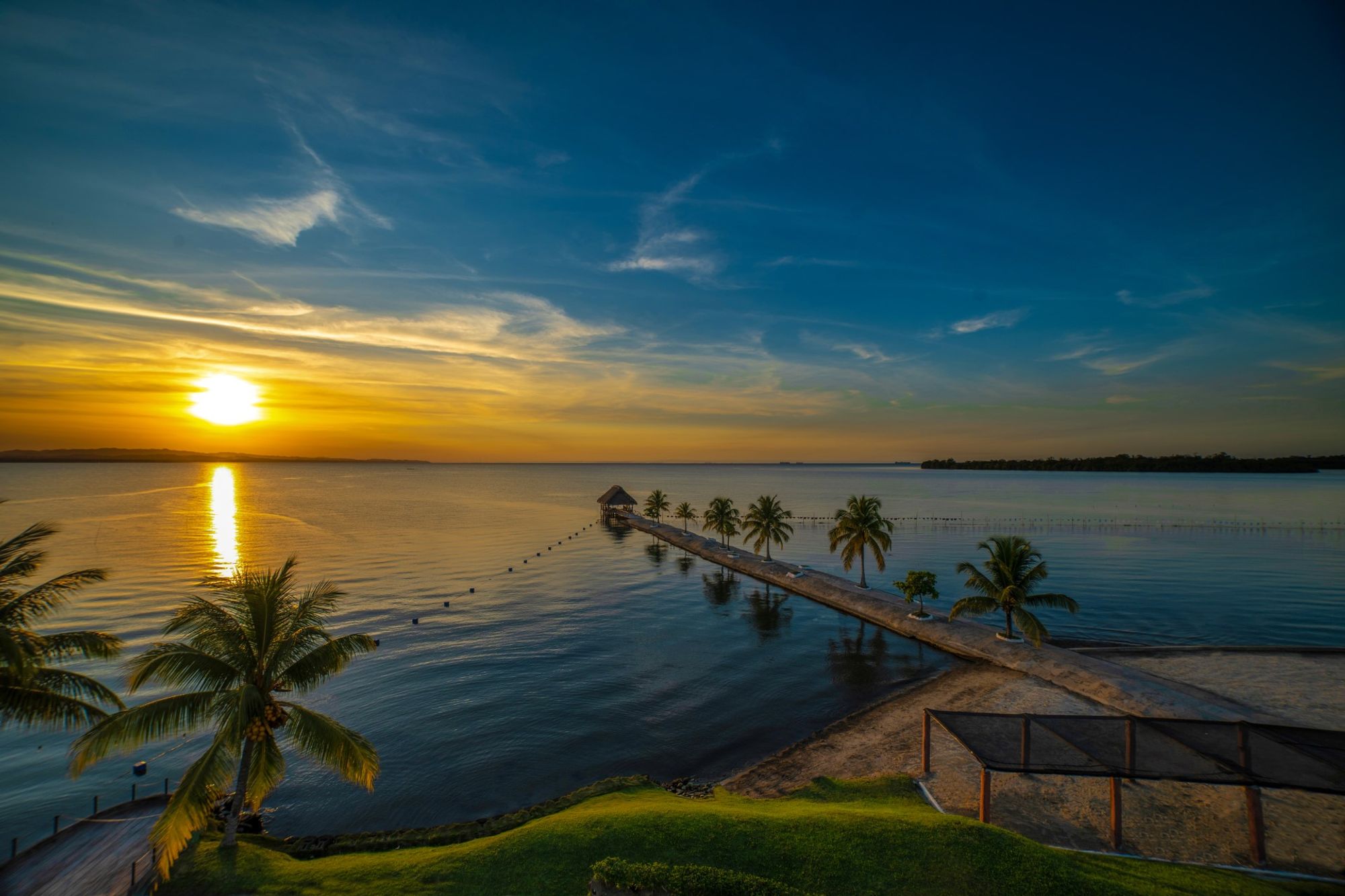 Muelle Municipal 이내의 역 Puerto Barrios, Guatemala