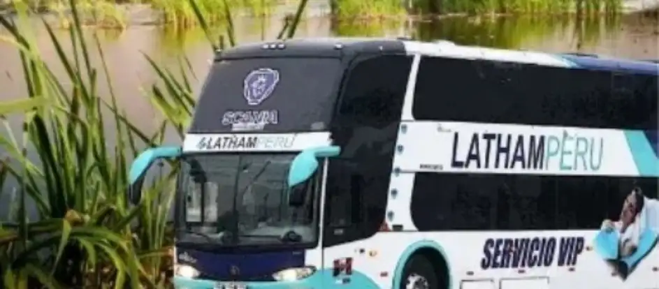 Latham Peru levando passageiros ao seu destino de viagem