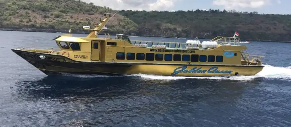 Golden Queen bringing passengers to their travel destination