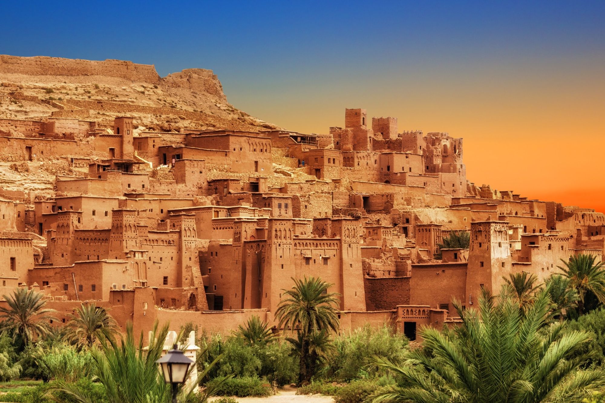 Un cautivador telón de fondo del centro Ait Benhaddou