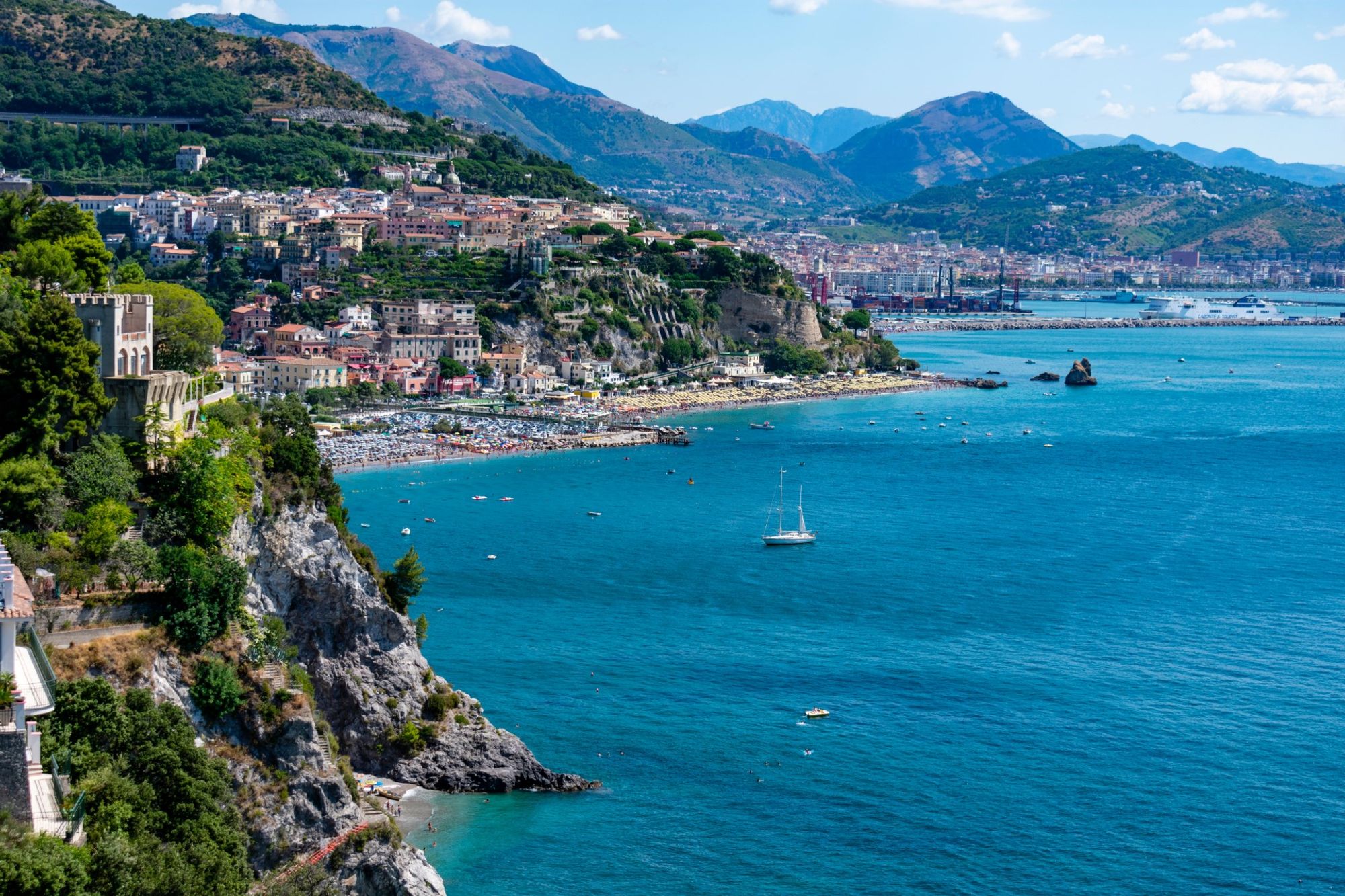 Vietri Sul Mare Port 이내의 역 Vietri sul Mare, Italy