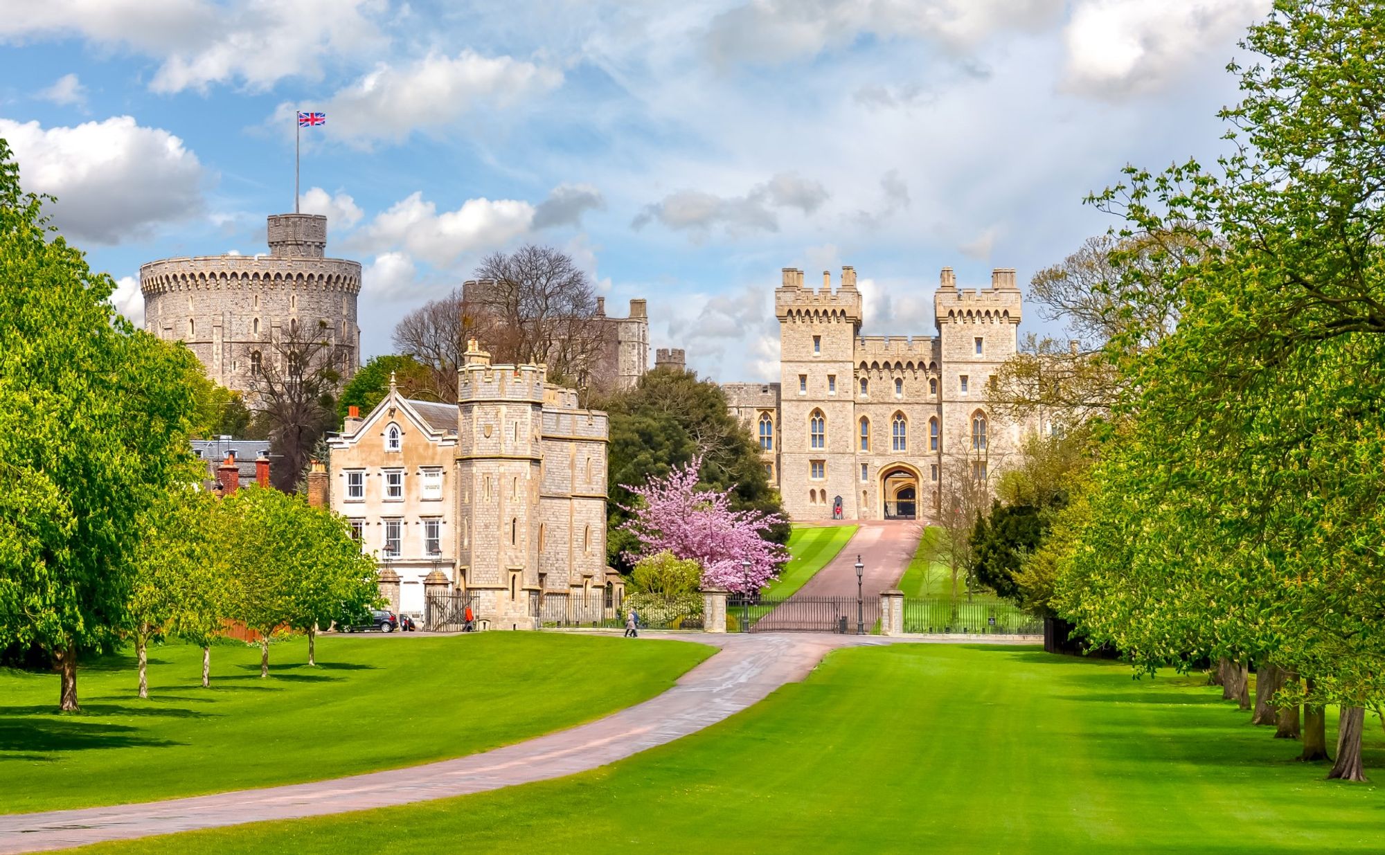 routes_hero-image-alt Windsor