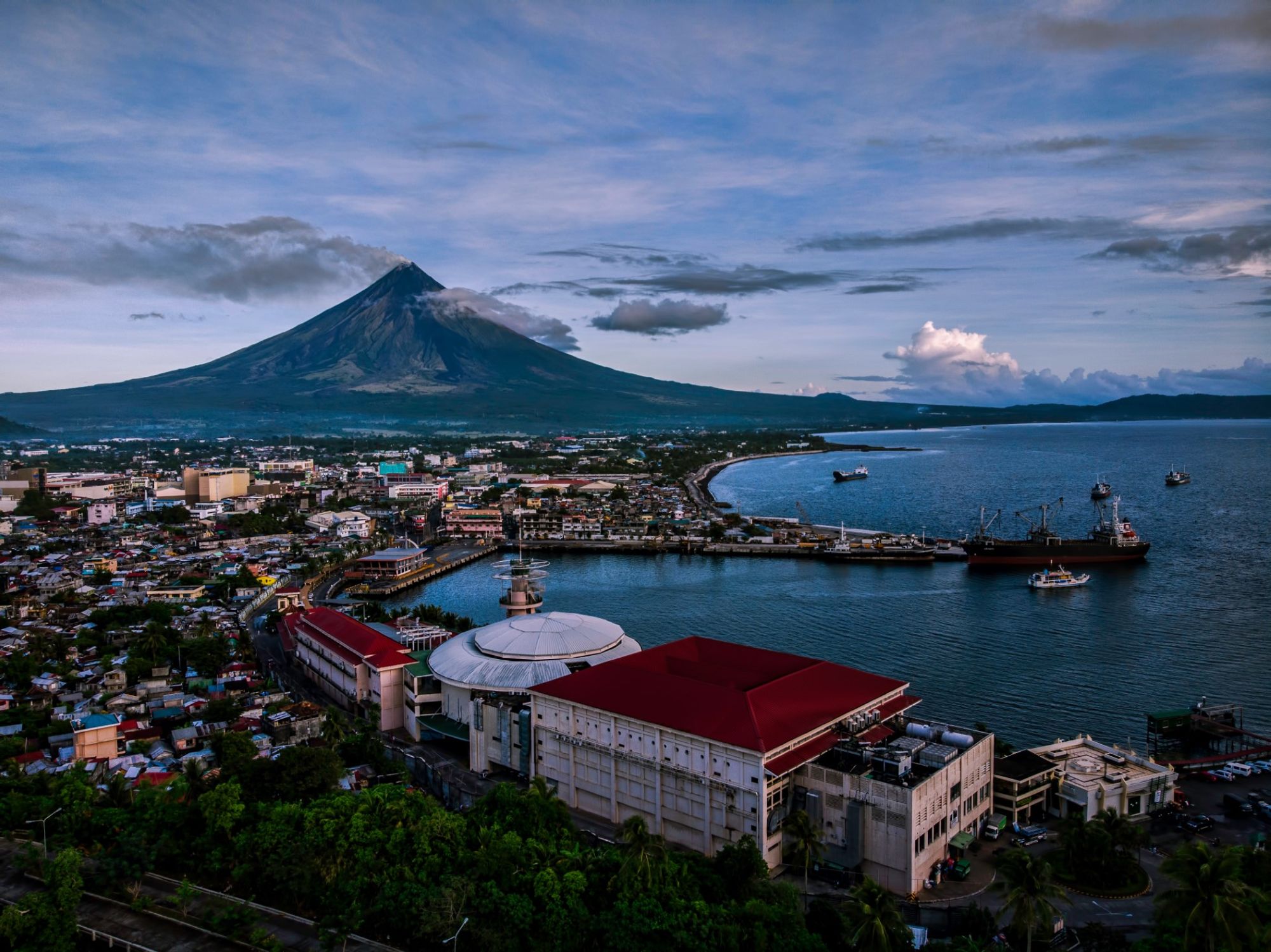 Guinobatan станция в пределах Albay, Philippines