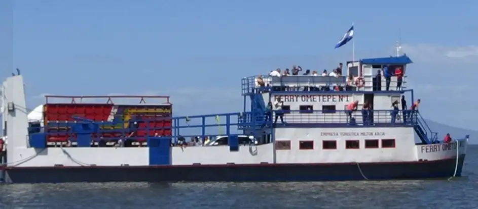 Transporte Turistico Milton Arcia 승객을 여행 목적지까지 운송