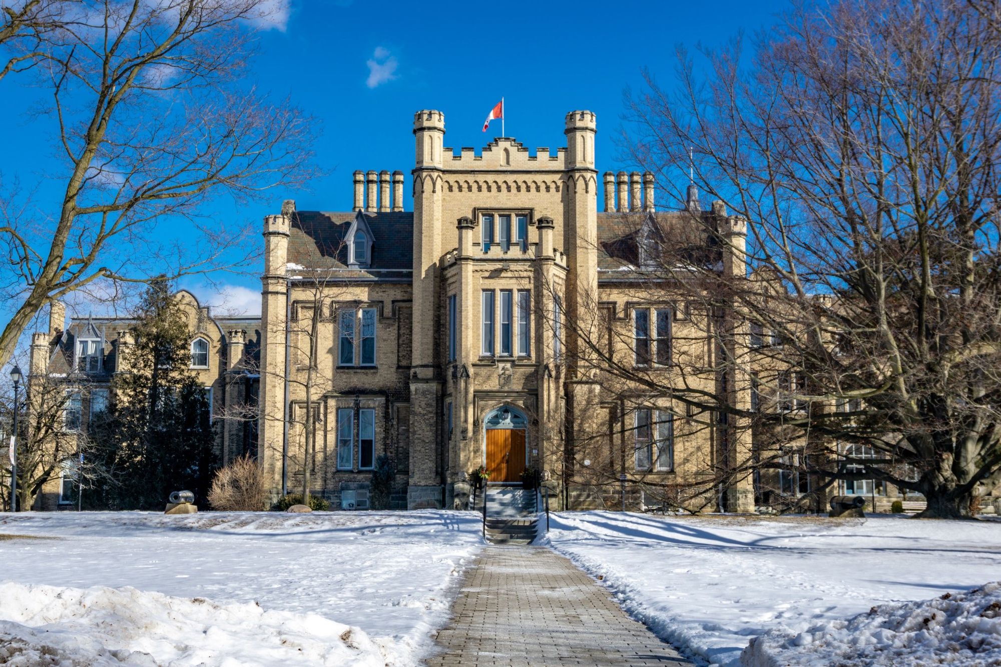 Um pano de fundo cativante do centro de Oshawa