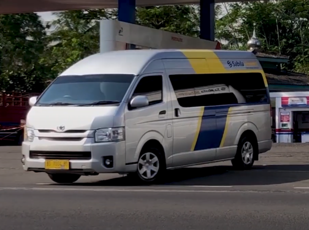 Transports pour aller de Semarang, Java à Magelang