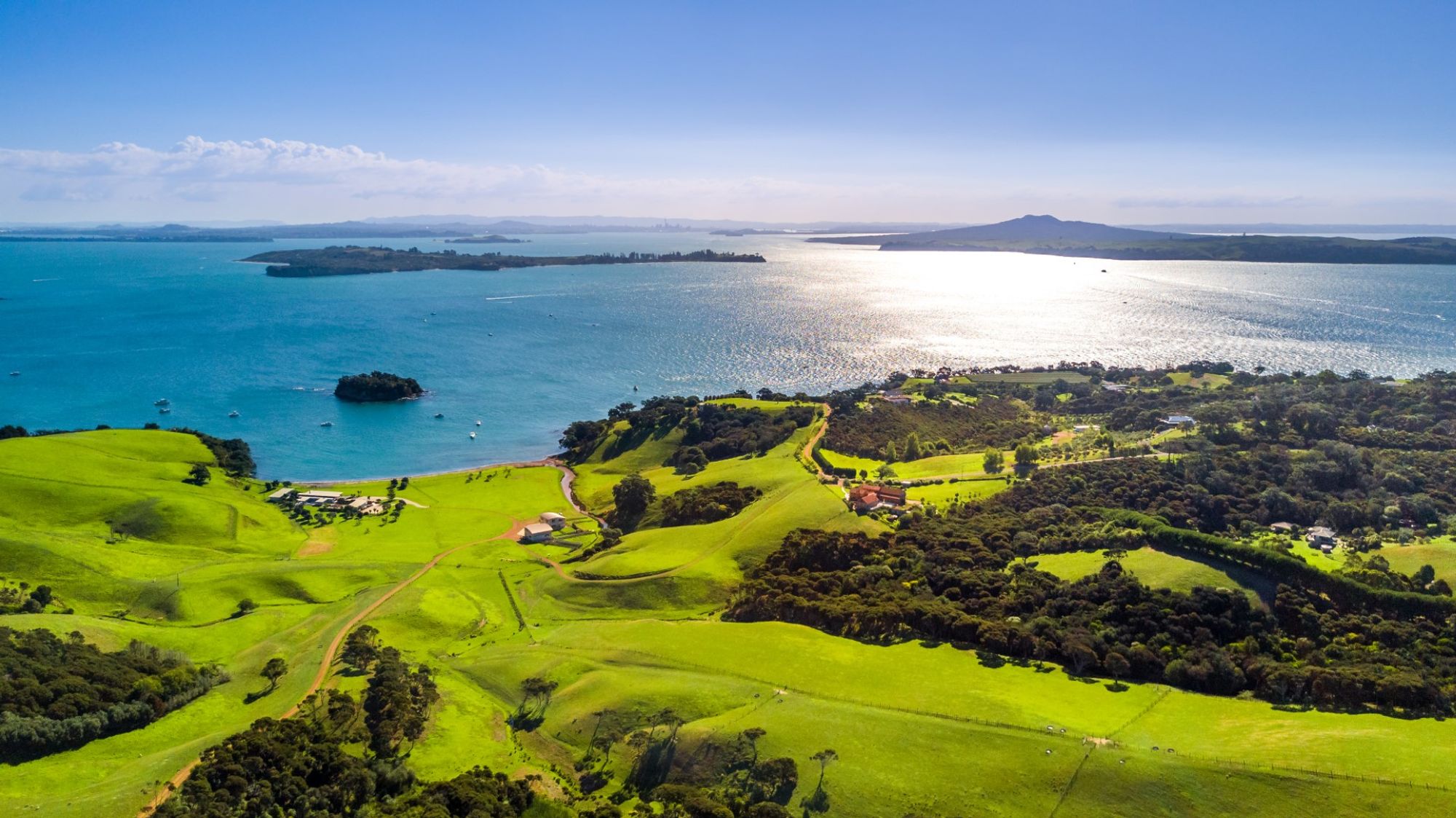 routes_hero-image-alt Waiheke Island