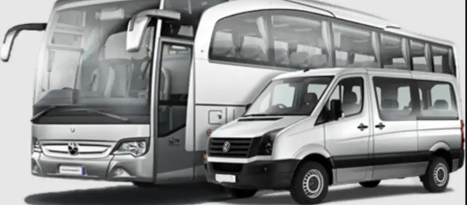 Flybus 乗客を旅行先に連れて行く