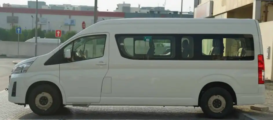 Al Rehab Travel passagiers naar hun reisbestemming brengen