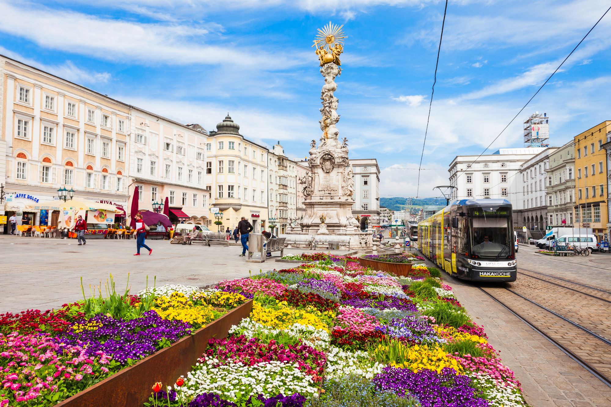 Linz Wissensturm bus stop 이내의 역 Linz, Austria