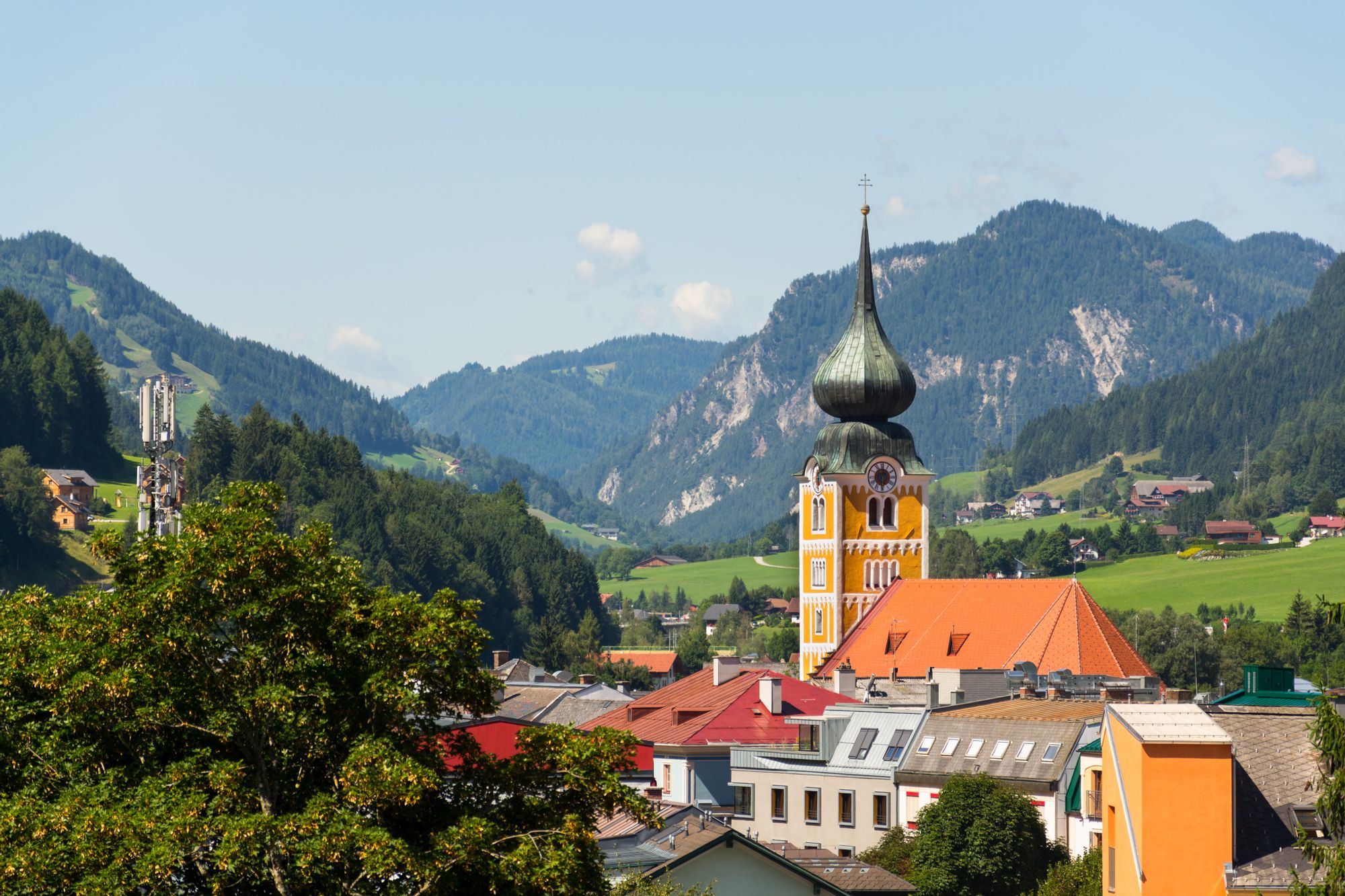 Schladming Lendplatz Bahnhof innerhalb des Zentrums Schladming, Austria