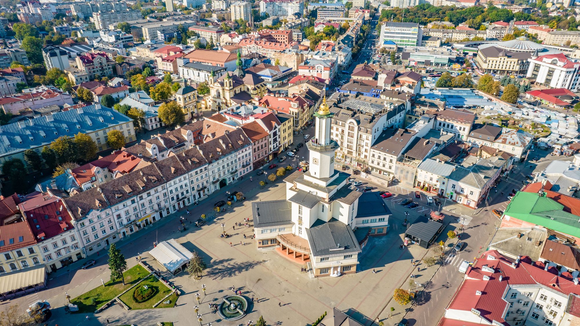 Uno sfondo accattivante di centrale Ivano Frankivsk