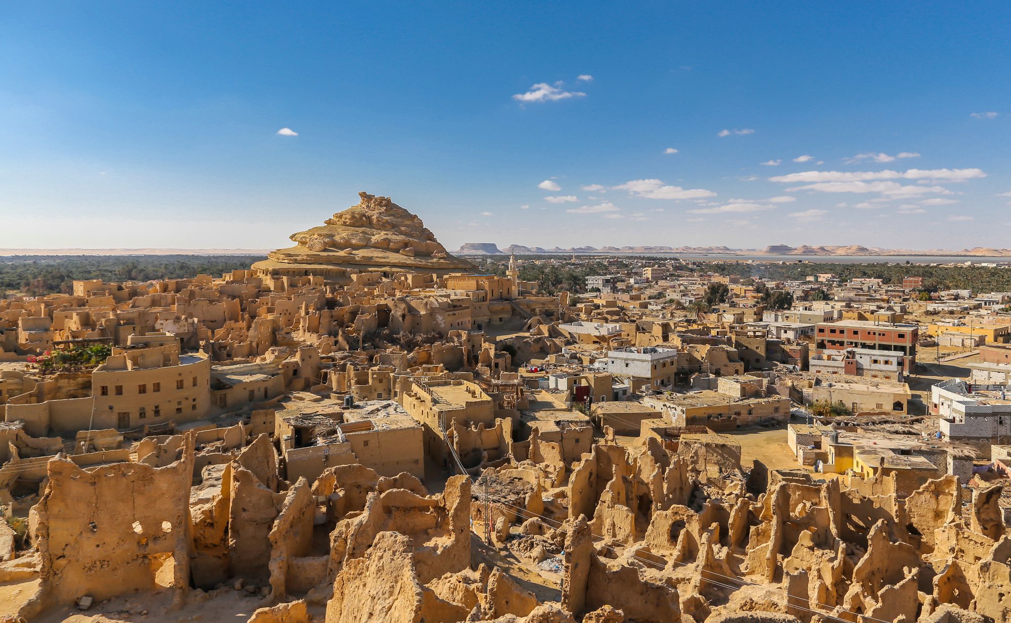 Siwa Oasis North Airport (SEW) 駅内 Siwa, Egypt