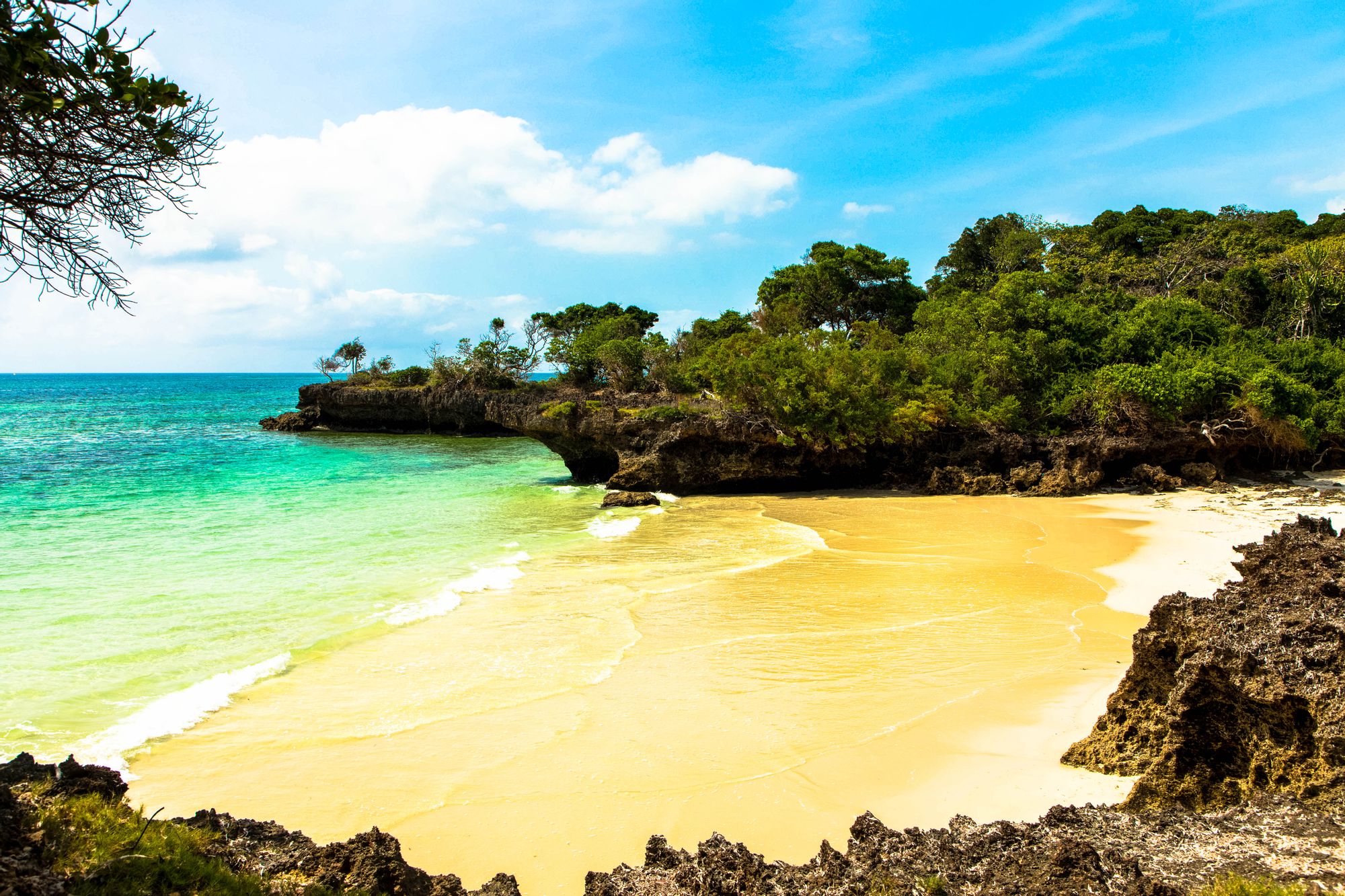 routes_hero-image-alt Chale Island