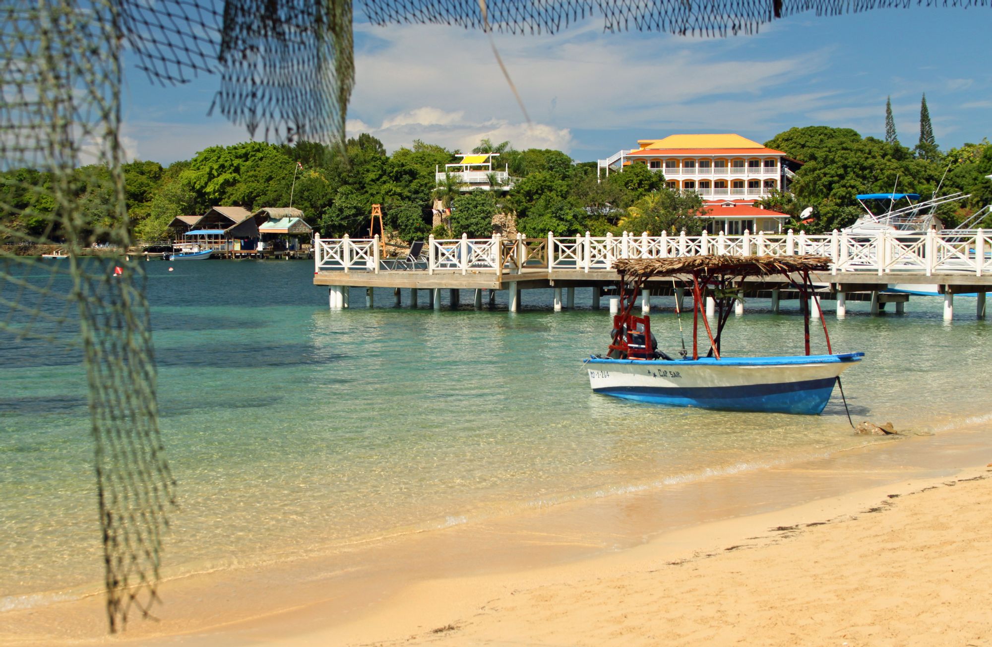 West End - Any hotel station within West End, Honduras