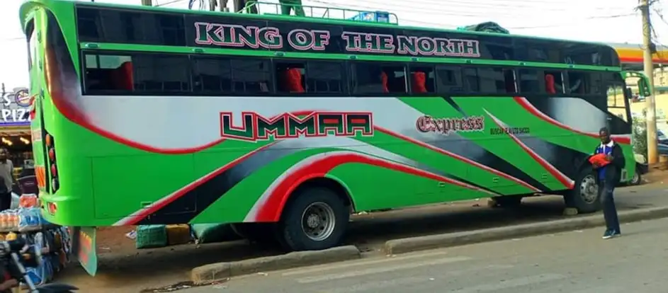 UMMAA Express Limited 乗客を旅行先に連れて行く