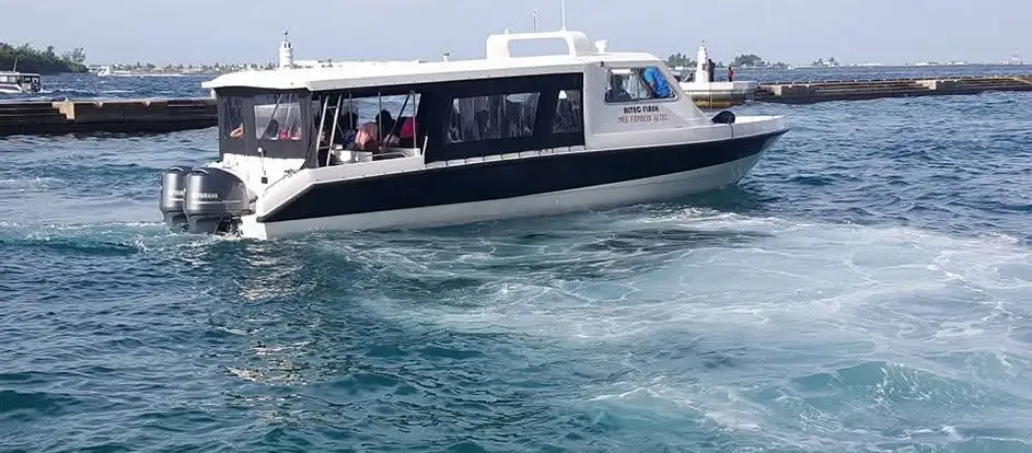 Altec Tours Maldives đưa hành khách tới điểm du lịch của mình