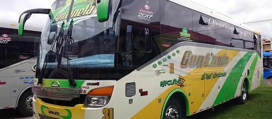 Centinela del Oriente portando i passeggeri alla loro destinazione di viaggio