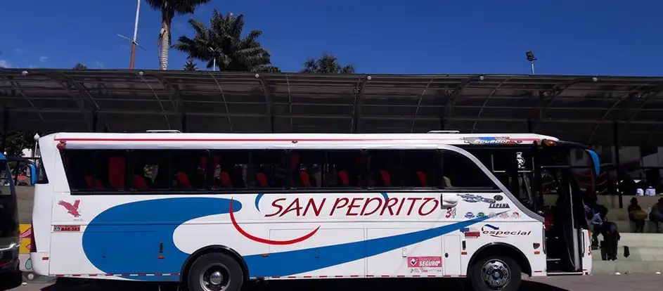 San Pedrito passagiers naar hun reisbestemming brengen