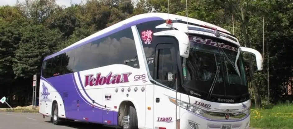 Transportes Velotax Norte llevar a los pasajeros a su destino de viaje