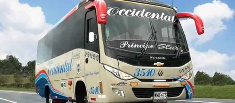 Occidental bringing passengers to their travel destination