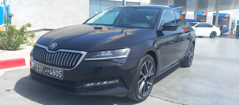 Mir Travel Fahrgäste werden an ihr Ziel gebracht