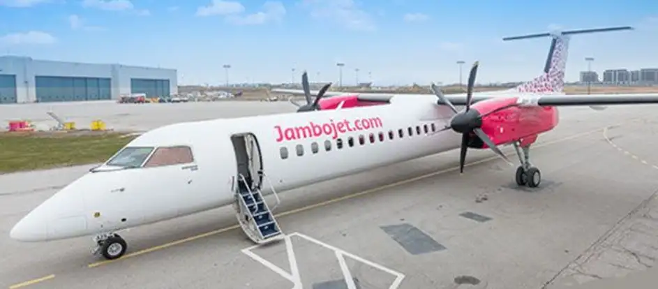 Jambojet portando i passeggeri alla loro destinazione di viaggio
