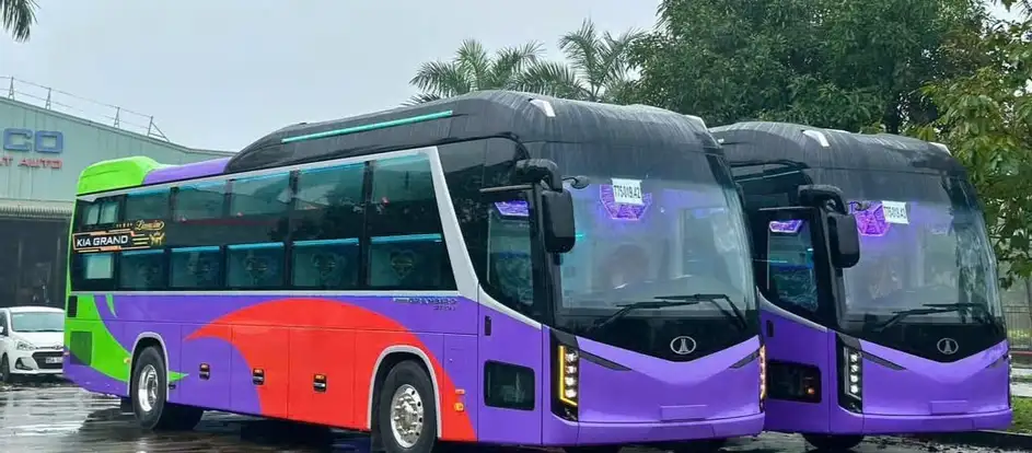 Dinh Nhan 승객을 여행 목적지까지 운송