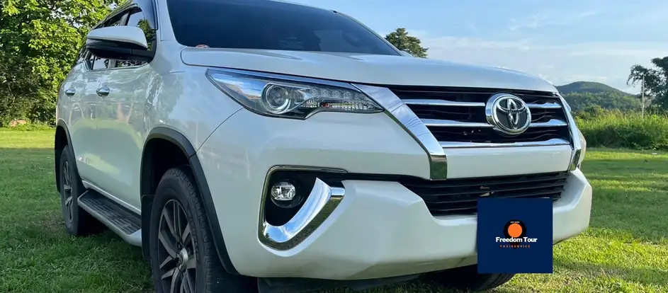 Freedom Tour & Taxi Service llevar a los pasajeros a su destino de viaje