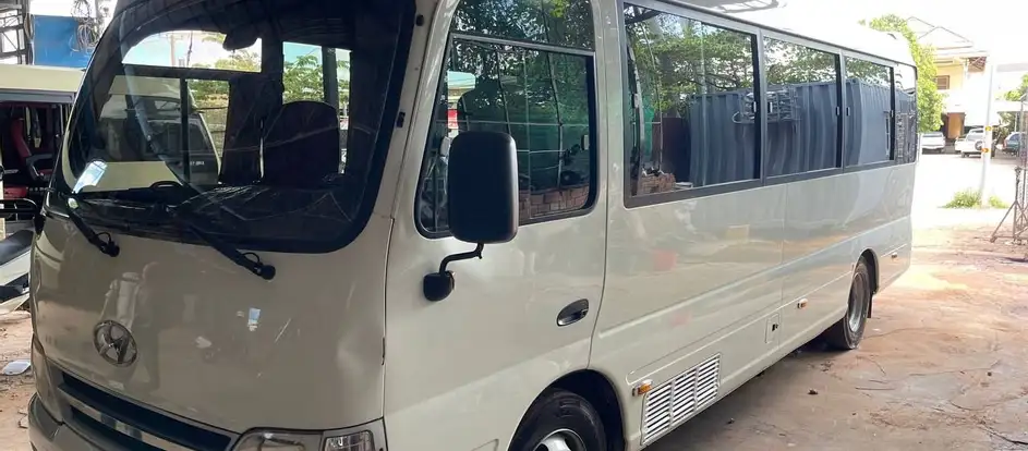 Namo Angkor Travel Fahrgäste werden an ihr Ziel gebracht