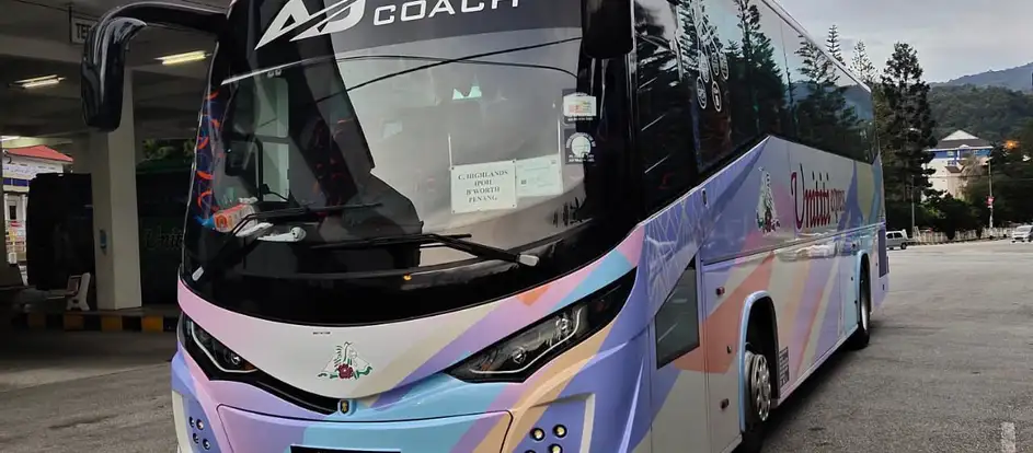 Unititi Express portando i passeggeri alla loro destinazione di viaggio