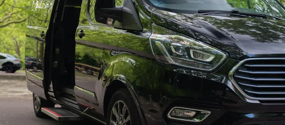 Top Power Service bringing passengers to their travel destination