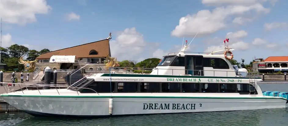 Bali Tour llevar a los pasajeros a su destino de viaje