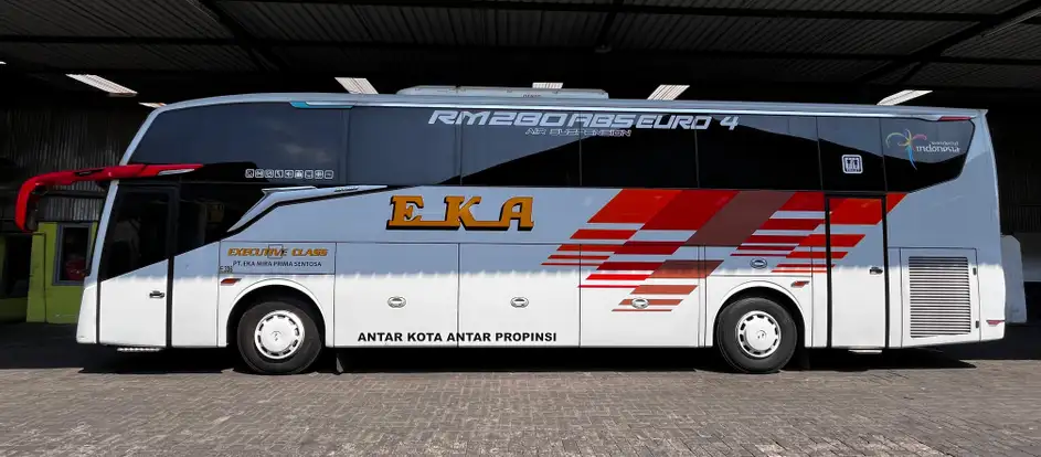 Eka bringing passengers to their travel destination