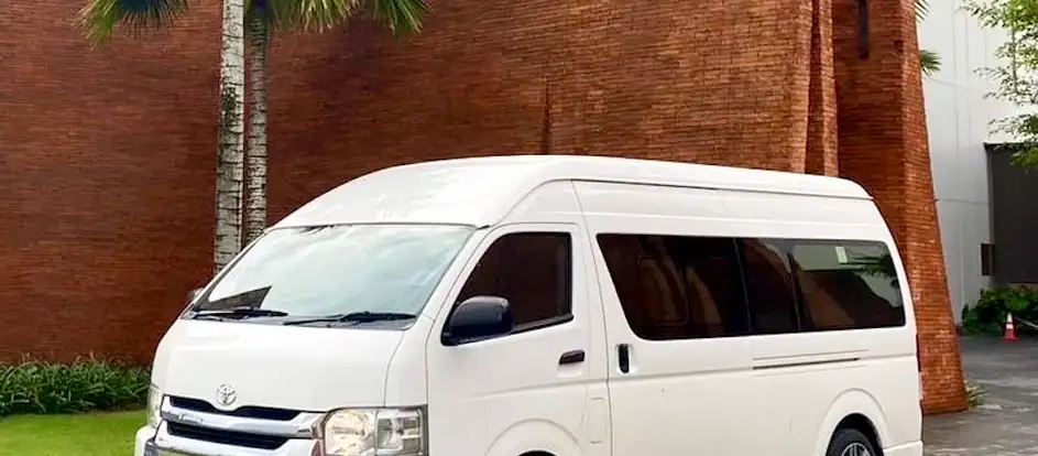 Gosafe Transport 乗客を旅行先に連れて行く