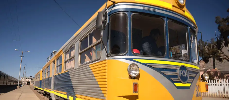 Ferroviaria Andina bringing passengers to their travel destination