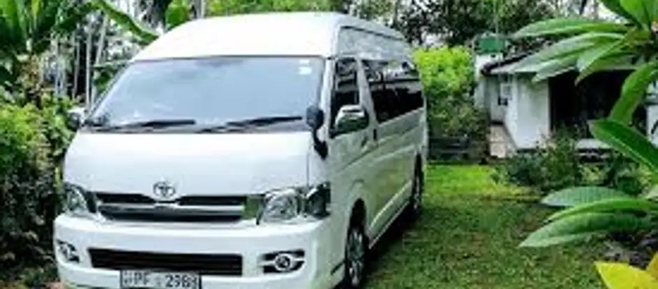 Ella Excursions Tours amener les passagers à leur destination