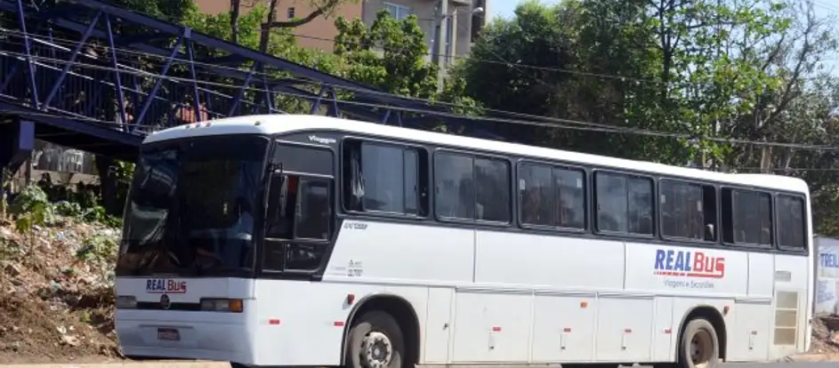 Real Bus đưa hành khách tới điểm du lịch của mình