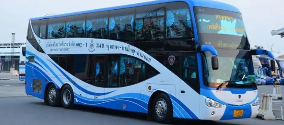 Sri Siam Tour นำผู้โดยสารไปยังจุดหมายปลายทาง