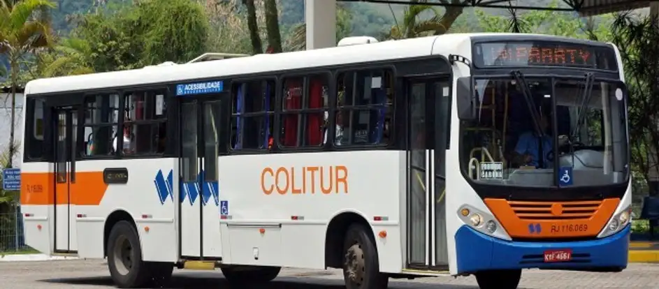 Colitur đưa hành khách tới điểm du lịch của mình