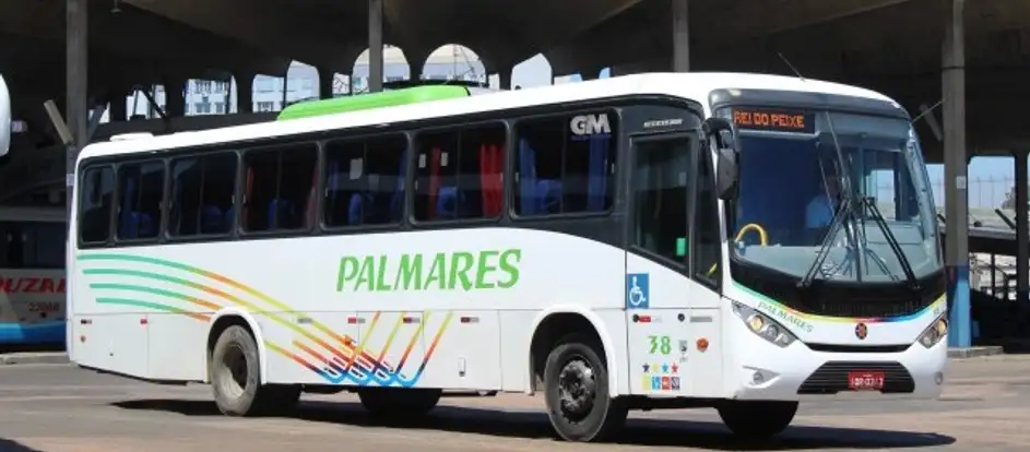 Expresso Palmares bringing passengers to their travel destination