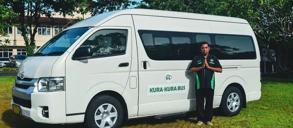 Kura Kura Transfer llevar a los pasajeros a su destino de viaje