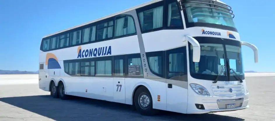 Aconquija portando i passeggeri alla loro destinazione di viaggio