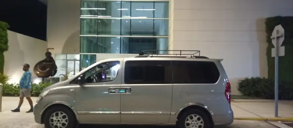 Costa 24/7 승객을 여행 목적지까지 운송