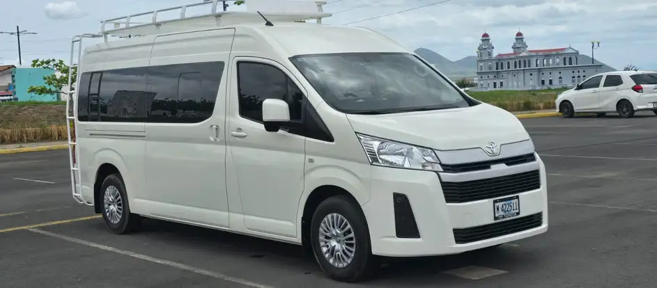 Yalatours Fahrgäste werden an ihr Ziel gebracht