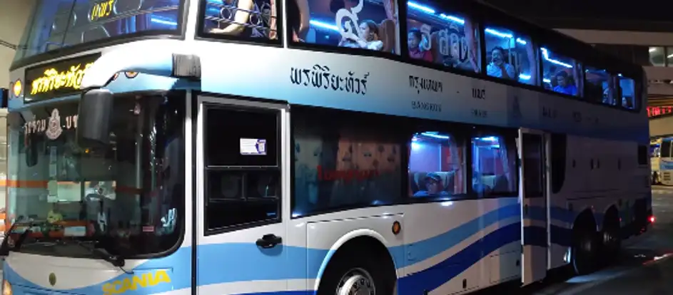 Ponphriya llevar a los pasajeros a su destino de viaje