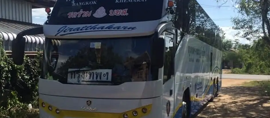 Jiratkan Kemarat đưa hành khách tới điểm du lịch của mình