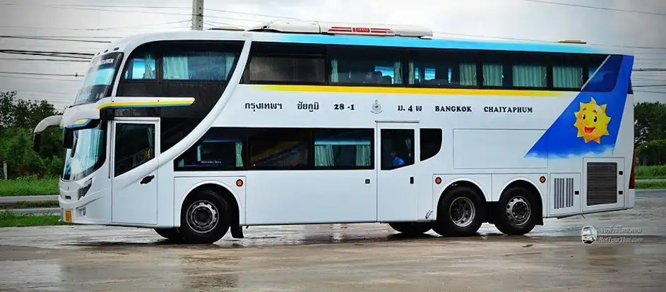 Sun Bus 乗客を旅行先に連れて行く