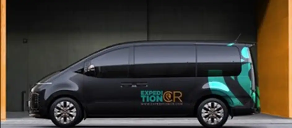 Expedition CR 将乘客送到其旅行目的地